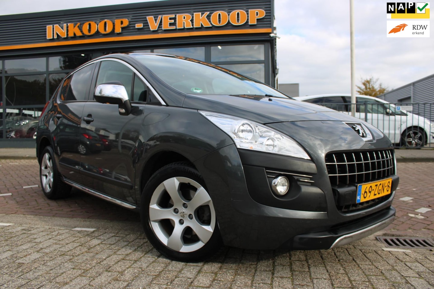 Peugeot 3008 - 1.6 16v Turbo |PANORAMA |141.000|Navi|PDC| - AutoWereld.nl