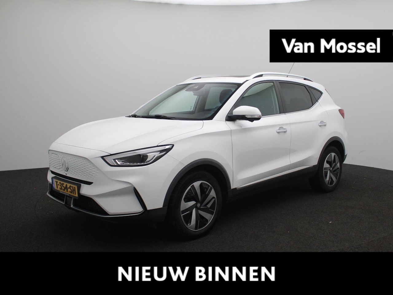 MG ZS - EV Standard Range Luxury 50 kWh | Apple Carplay/Android Auto | Panoramadak | Stoelverwarmi - AutoWereld.nl
