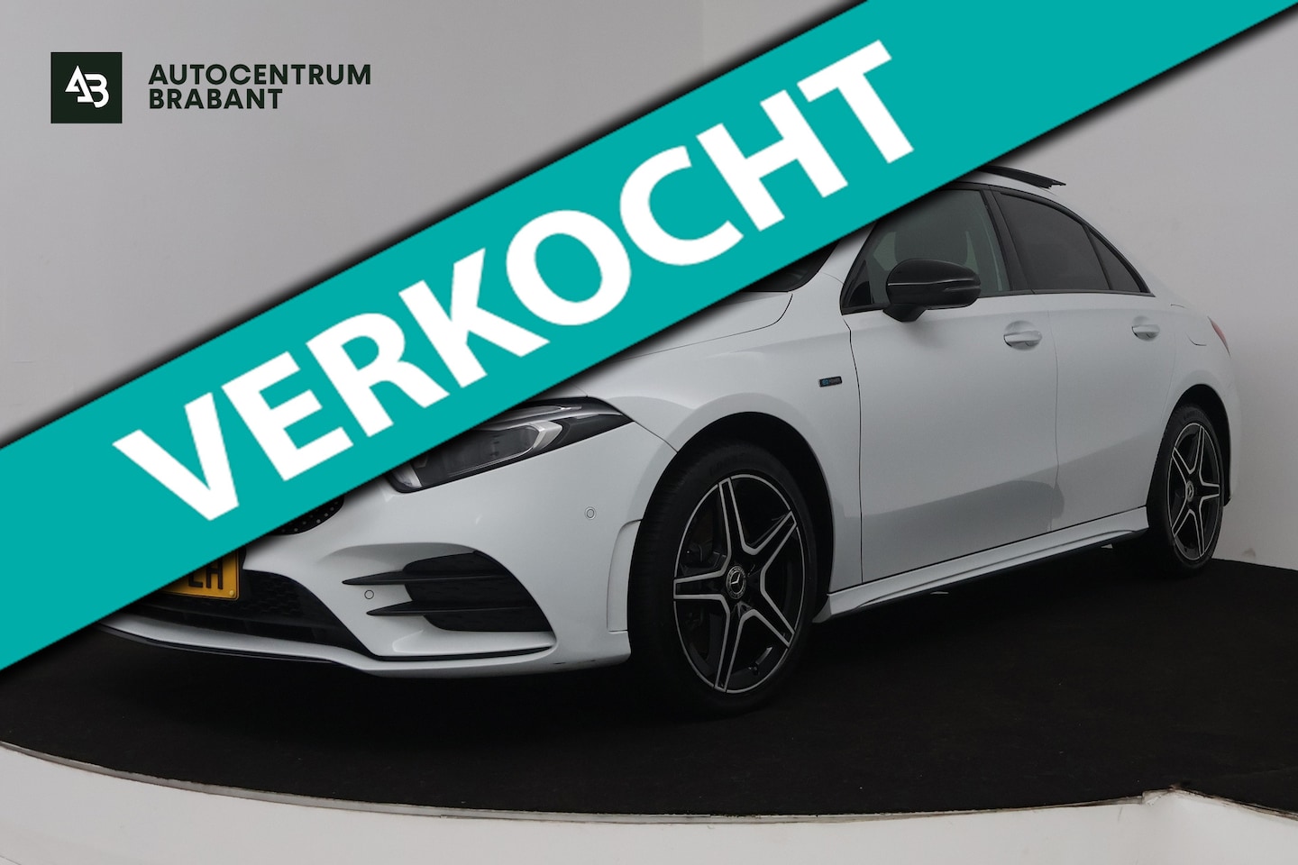 Mercedes-Benz A-klasse - 250 e Business Solution AMG Limited (PANORAMADAK, TREKHAAK, STOELVERWARMING, SFEERVERLICHT - AutoWereld.nl
