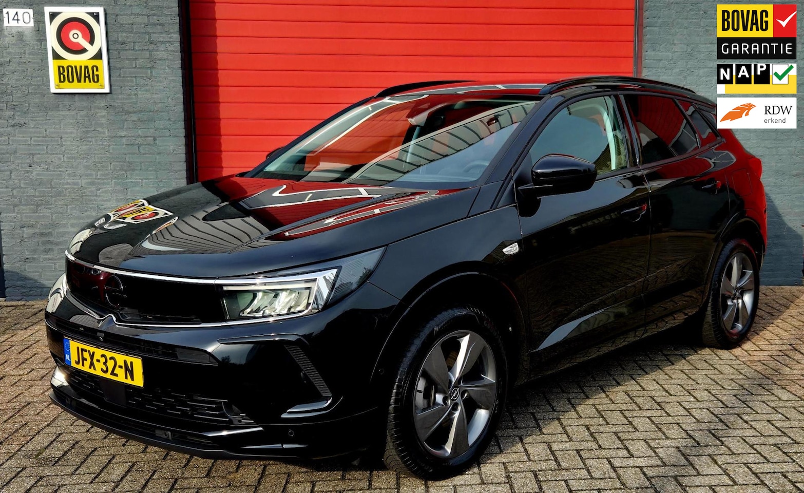 Opel Grandland - 1.6 Turbo Plug-in-Hybrid GS 1.6 Turbo Plug-In Hybrid GS, Navi, Alcantara, Keyless - AutoWereld.nl