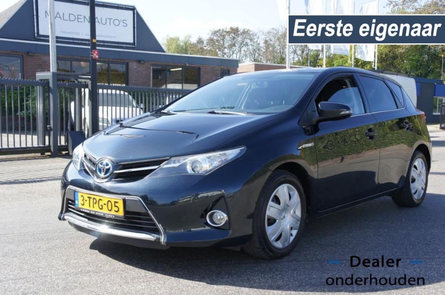 Toyota Auris - 1.8 HYBRID LEASE 1eEIG NAVI/PANO/CAM/CRUISE/CLIMA DEALER ONDERHOUDEN - AutoWereld.nl
