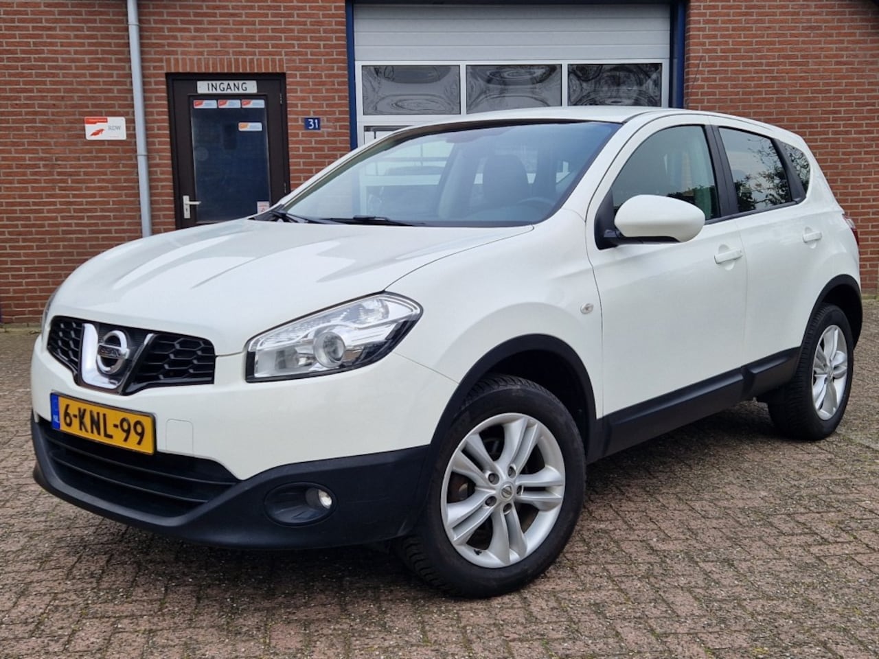 Nissan Qashqai - 1.6 Acenta Airco / Clima NL-auto Cruise Trekhaak Dealer onderh. - AutoWereld.nl