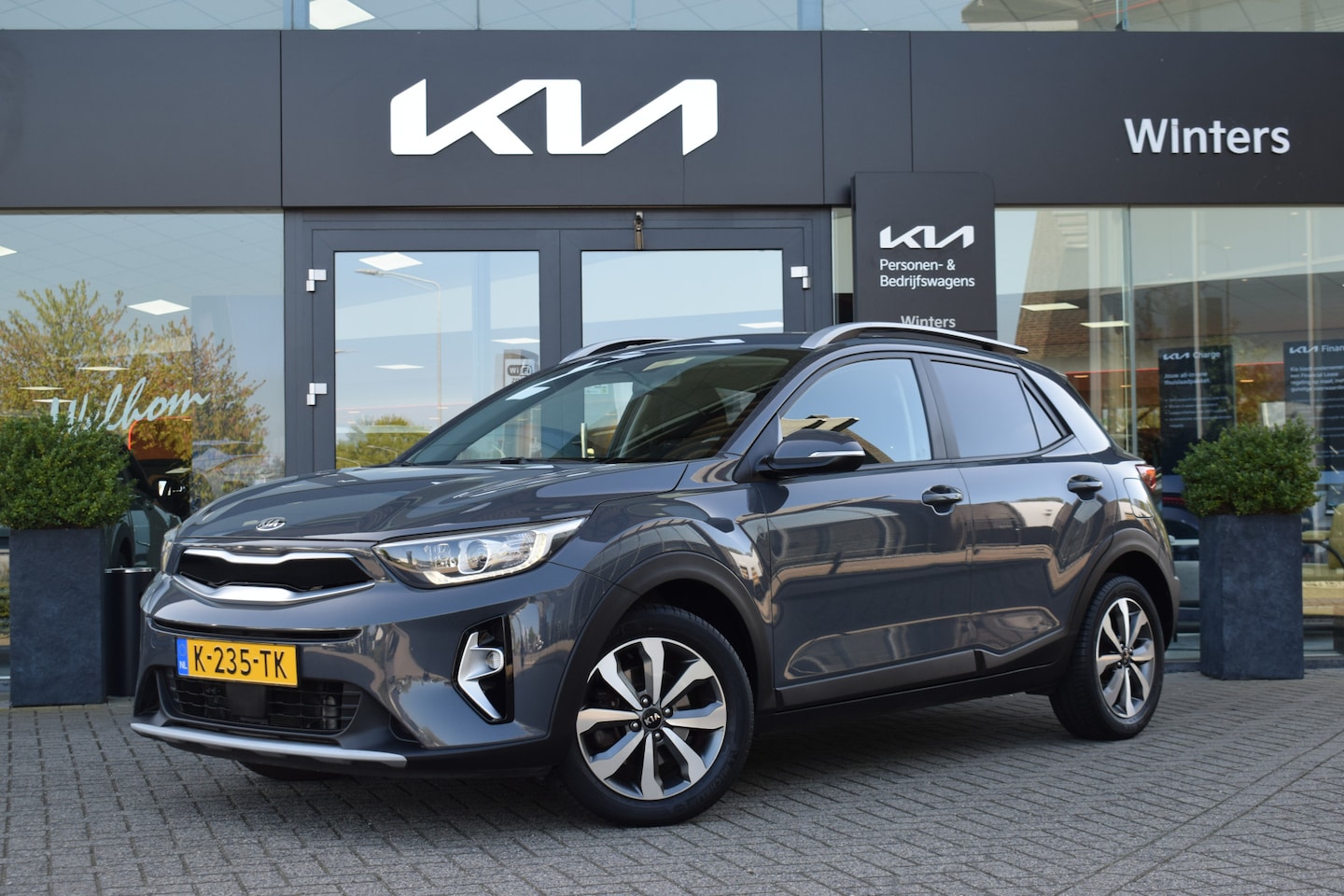 Kia Stonic - 1.0 T-GDi MHEV DynamicPlusLine | Trekhaak | Camera | Navigatie | Climate Control | Tot 10J - AutoWereld.nl