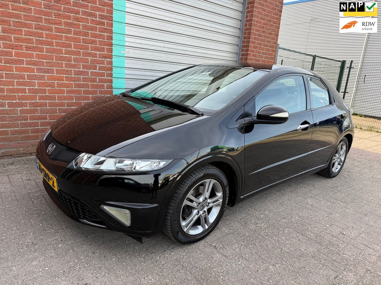 Honda Civic - 1.4 GT 5-deurs NAV.+Clima Bj:2011 NAP! - AutoWereld.nl
