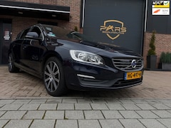Volvo V60 - 2.4 D6 Twin Engine Momentum Automaat Airco Navi Cruise Elk.Ramen Trekhaak