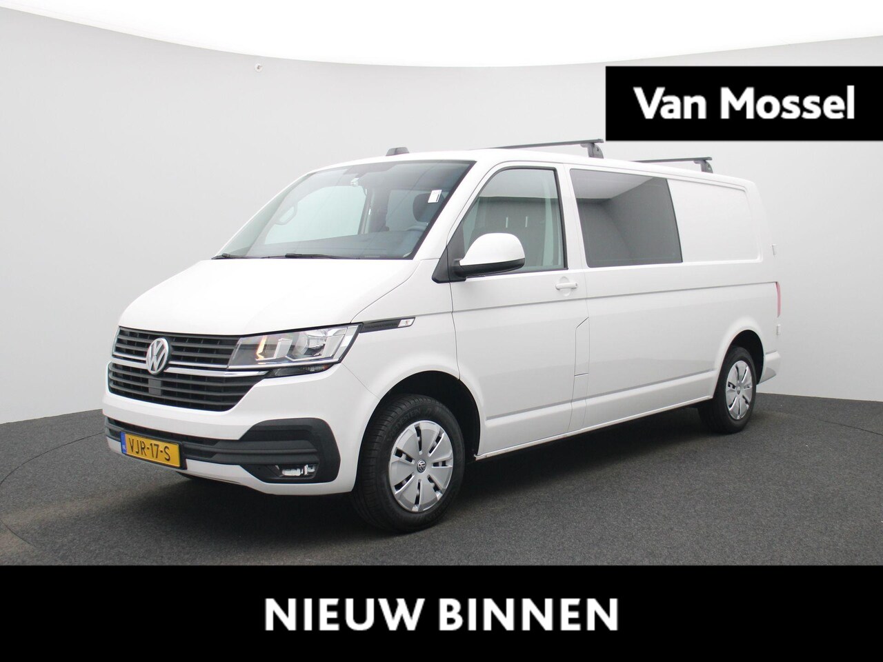 Volkswagen Transporter - 2.0 TDI L2H1 110PK | Dubbele Cabine | Airco | Cruise Control | Navigatie | Apple/Android C - AutoWereld.nl