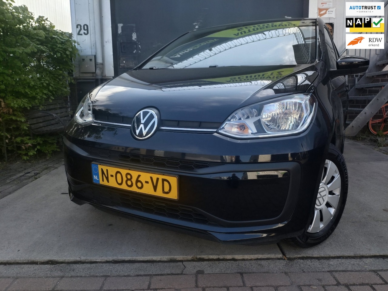 Volkswagen Up! - 1.0 1.0 - AutoWereld.nl