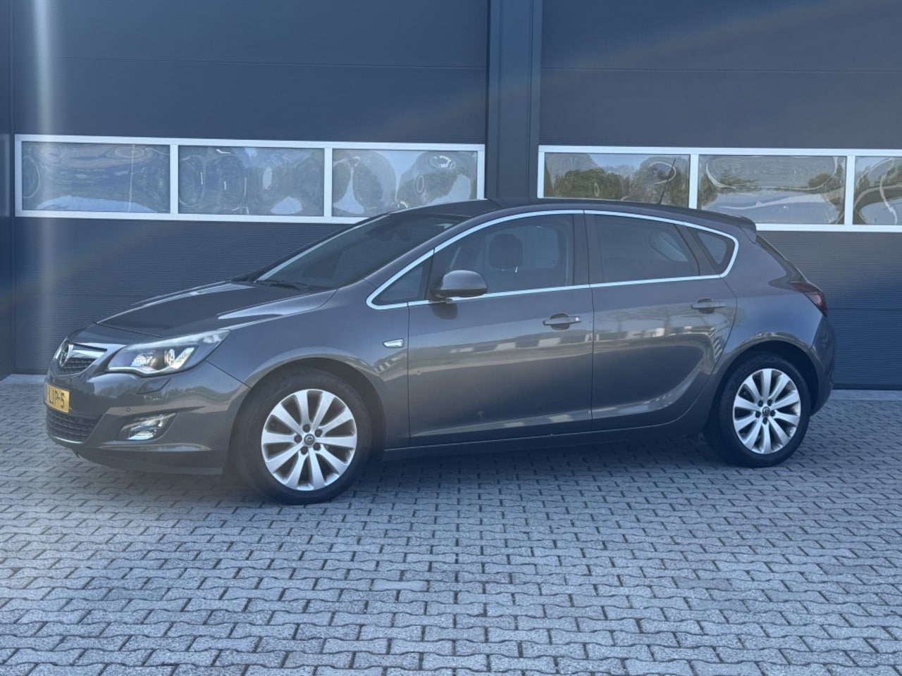 Opel Astra - 1.6 Cosmo xenon nette auto! - AutoWereld.nl
