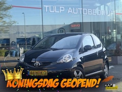 Toyota Aygo - 1.0-12V Comfort 2009 Sportvelgen nw banden