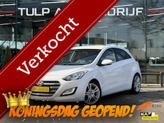 Hyundai i30 - 1.6 GDi GO Airco Clima Nav Camera NLauto NAP