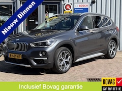 BMW X1 - sDrive18i High Executive | AUTOMAAT | TREKHAAK | NAVI | ELEKTR KOFFERKLEP |