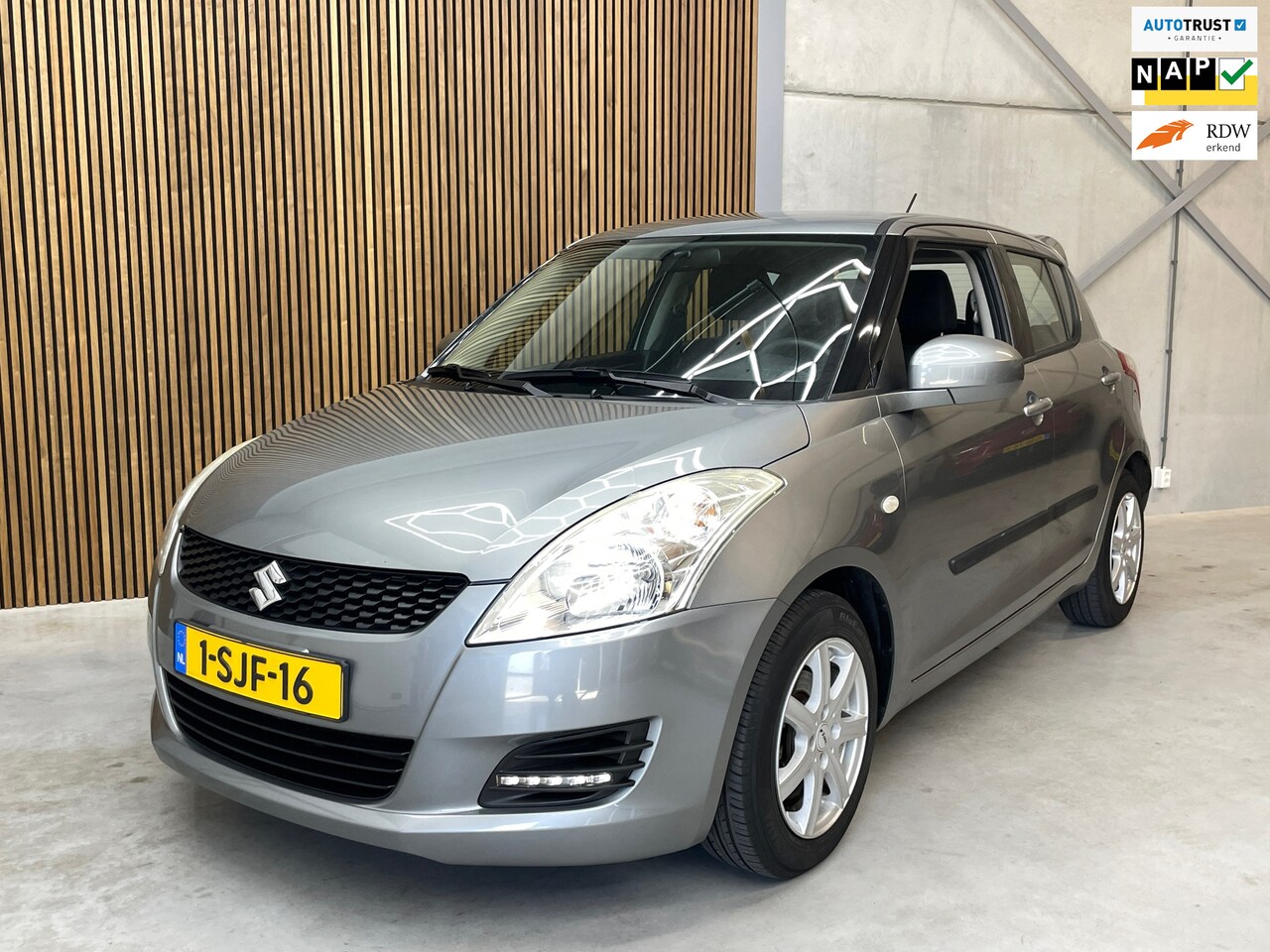 Suzuki Swift - 1.2 Comfort EASSS | 1STE EIGENAAR | DEALER ONDERHOUDEN | AIRCO | - AutoWereld.nl