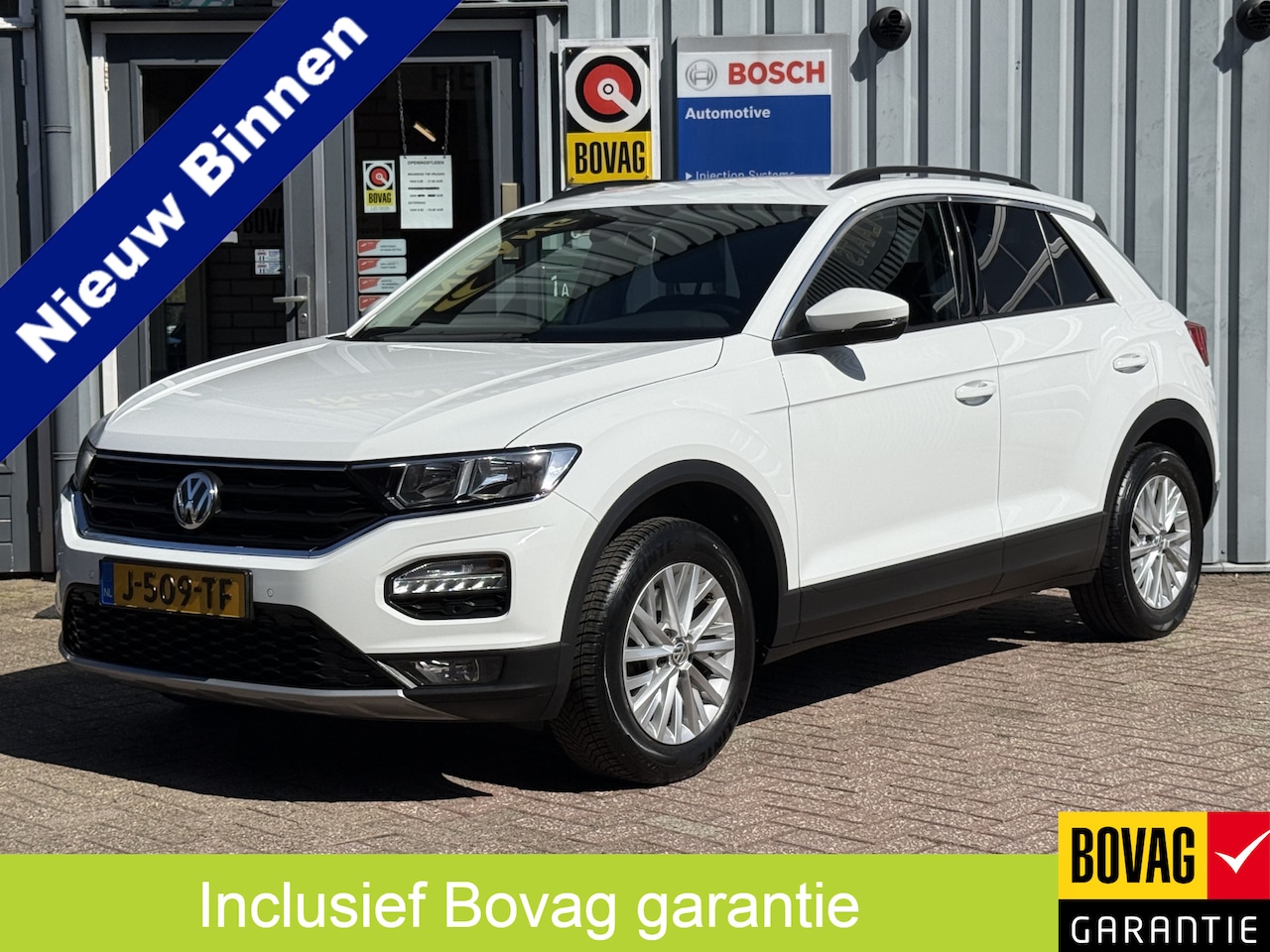 Volkswagen T-Roc - 1.0 TSI Style | TREKHAAK | CAMERA | CARPLAY | STOEL/STUUR VERW. | - AutoWereld.nl