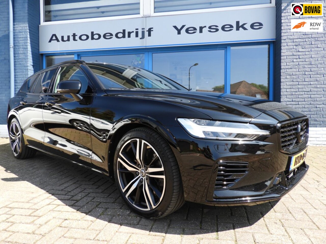 Volvo V60 - 2.0 T6 Recharge AWD R-Design 2.0 T6 Recharge AWD R-Design - AutoWereld.nl