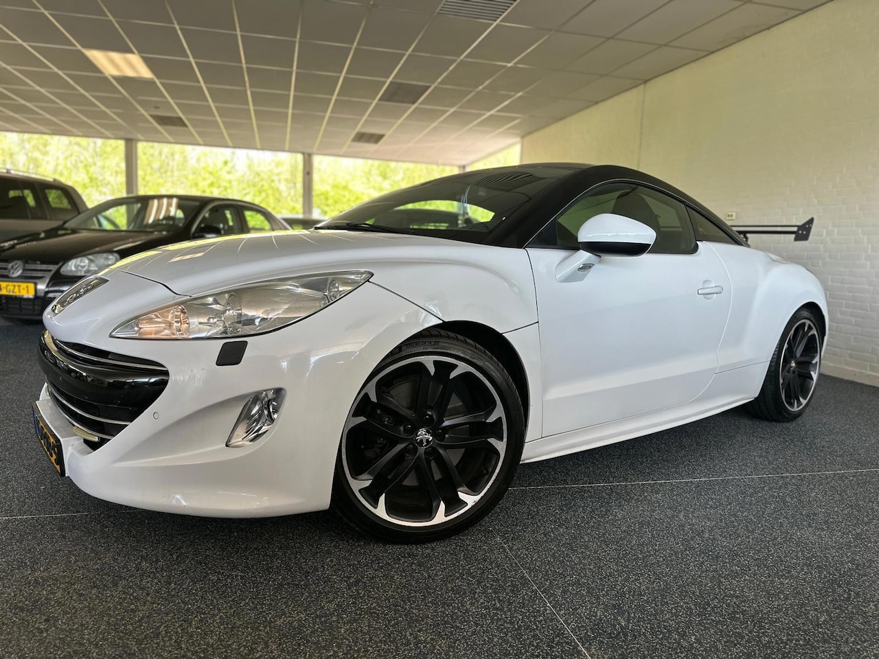 Peugeot RCZ - 2.0 HDiF | Goed onderhouden | Navi | Climate | PDC | Airco | JBL | LMV | Rijd en schakeld - AutoWereld.nl