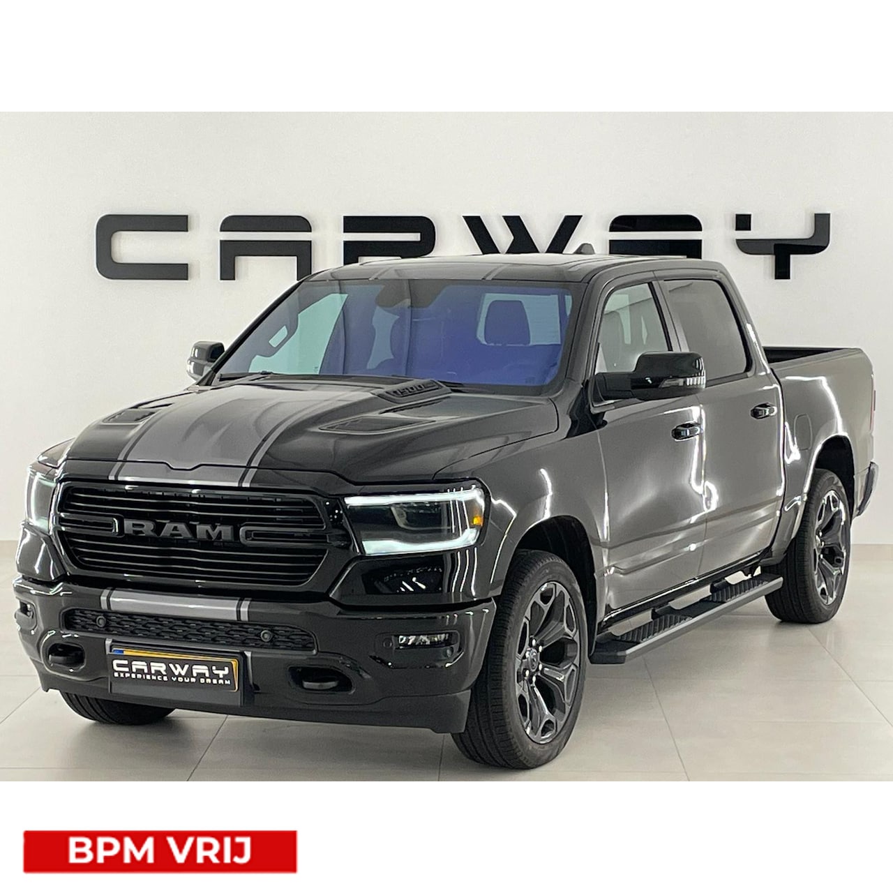 Dodge Ram Pick Up - BJ2024 5.7 V8 4x4 Laramie Night Limited Pack 22inch / PANO / LPG / NL-AUTO - AutoWereld.nl