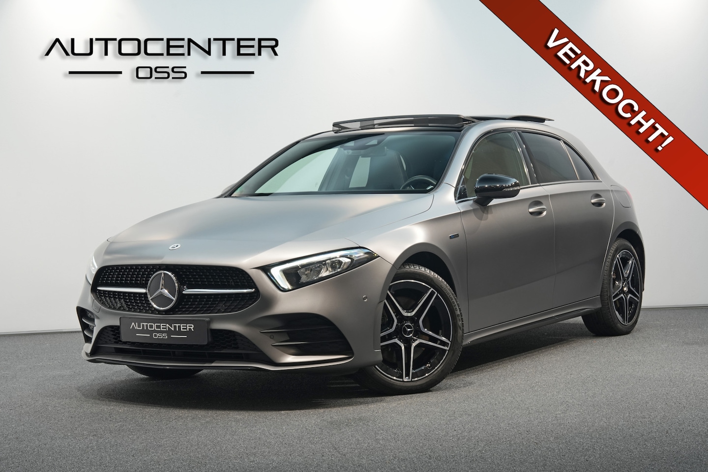 Mercedes-Benz A-klasse - 250 e AMG MAGNO MAT ✅ PANO ✅ NIGHT ✅ CAMERA ✅ SFEER ✅ MBUX-HIGH END - AutoWereld.nl