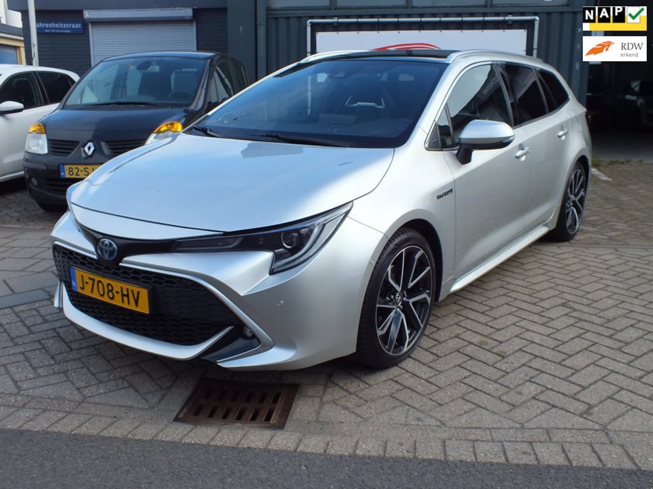 Toyota Corolla Touring Sports - 2.0 Hybrid Premium! 2020!Full opties! Nap - AutoWereld.nl