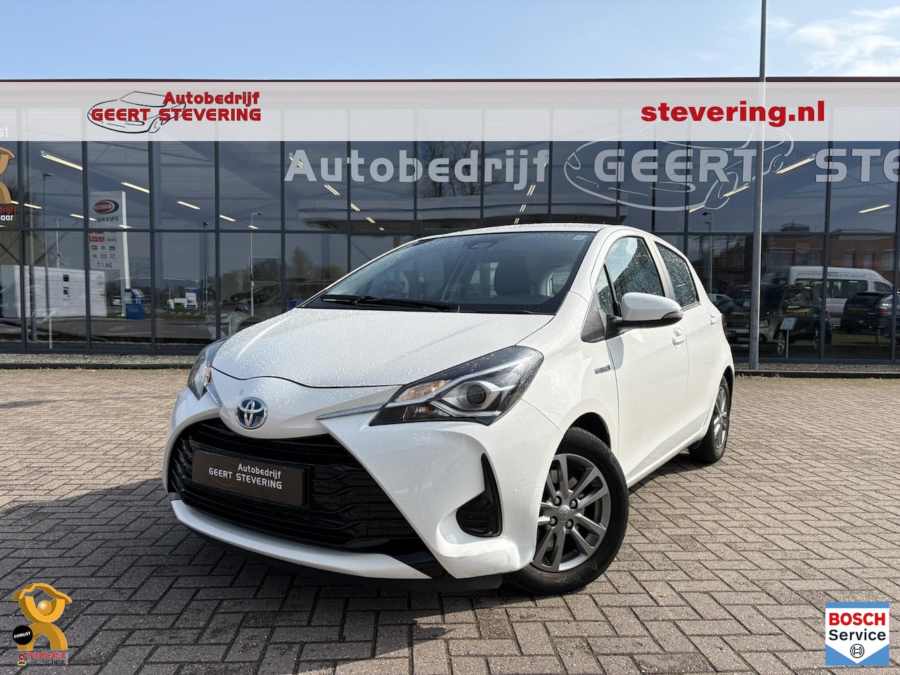 Toyota Yaris - 1.5 Hybrid 100pk CVT - AutoWereld.nl