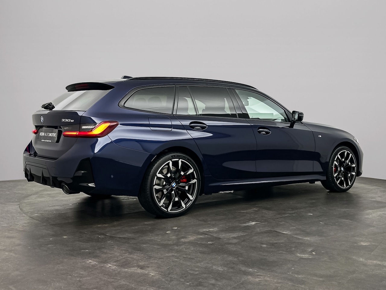 BMW 3-serie Touring - 330e 330e - AutoWereld.nl