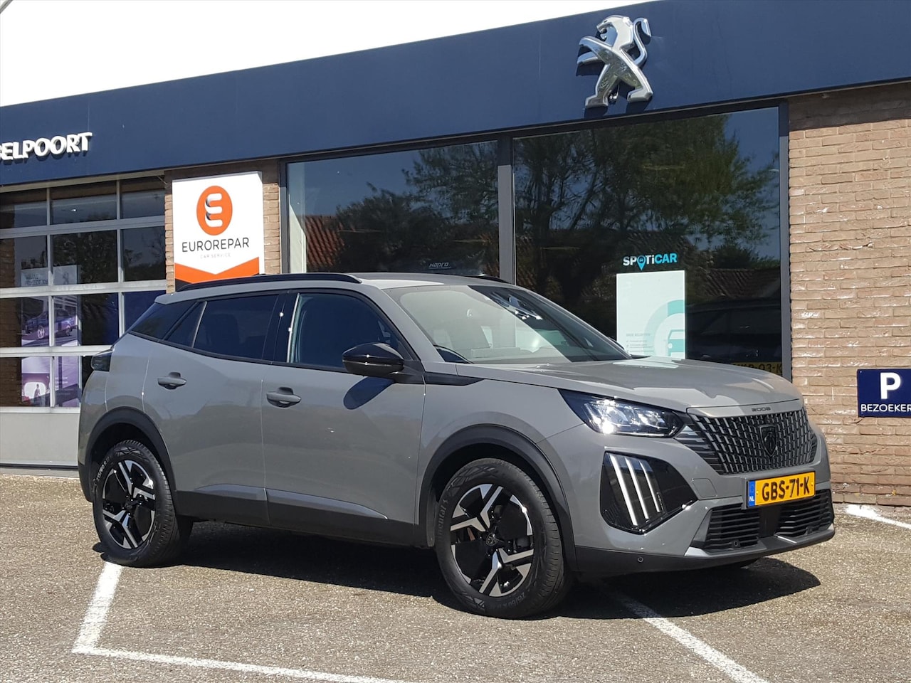 Peugeot 2008 - 1.2 100pk Allure | Draadloze Apple Carplay & Android Auto | Achteruitrijcamera | Navigatie - AutoWereld.nl