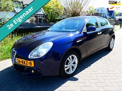 Alfa Romeo Giulietta - 1.4 T 120pk 2e eig. Clima Cruise Navi Trekhaak 1300kg