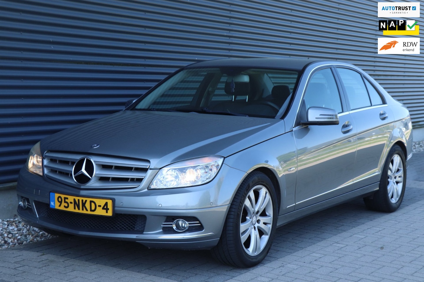 Mercedes-Benz C-klasse - 180 CGI BlueEFFICIENCY Business Class Avantgarde 180 CGI BlueEFFICIENCY Business Class Avantgarde - AutoWereld.nl