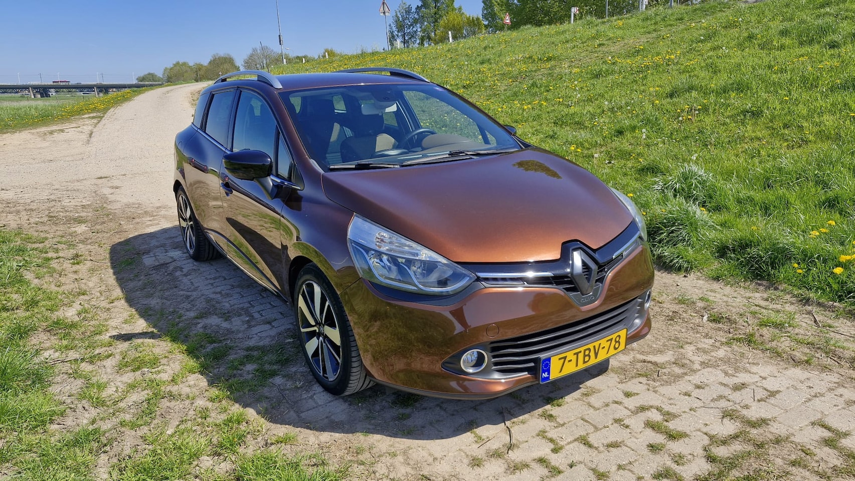Renault Clio Estate - 0.9 TCe Dynamique - AutoWereld.nl