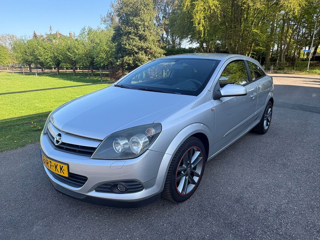 Opel Astra GTC - 1.8 Sport 1.8 Sport - AutoWereld.nl