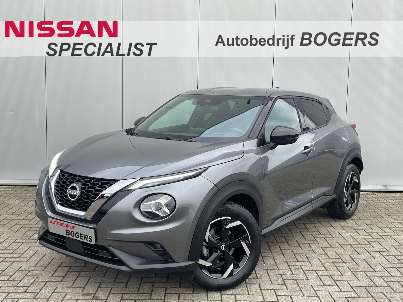 Nissan Juke - 1.0 DIG-T N-Connecta Automaat Navigatie, Climate Control, Half Leder, LED, 17"Lm, Stoel/St - AutoWereld.nl