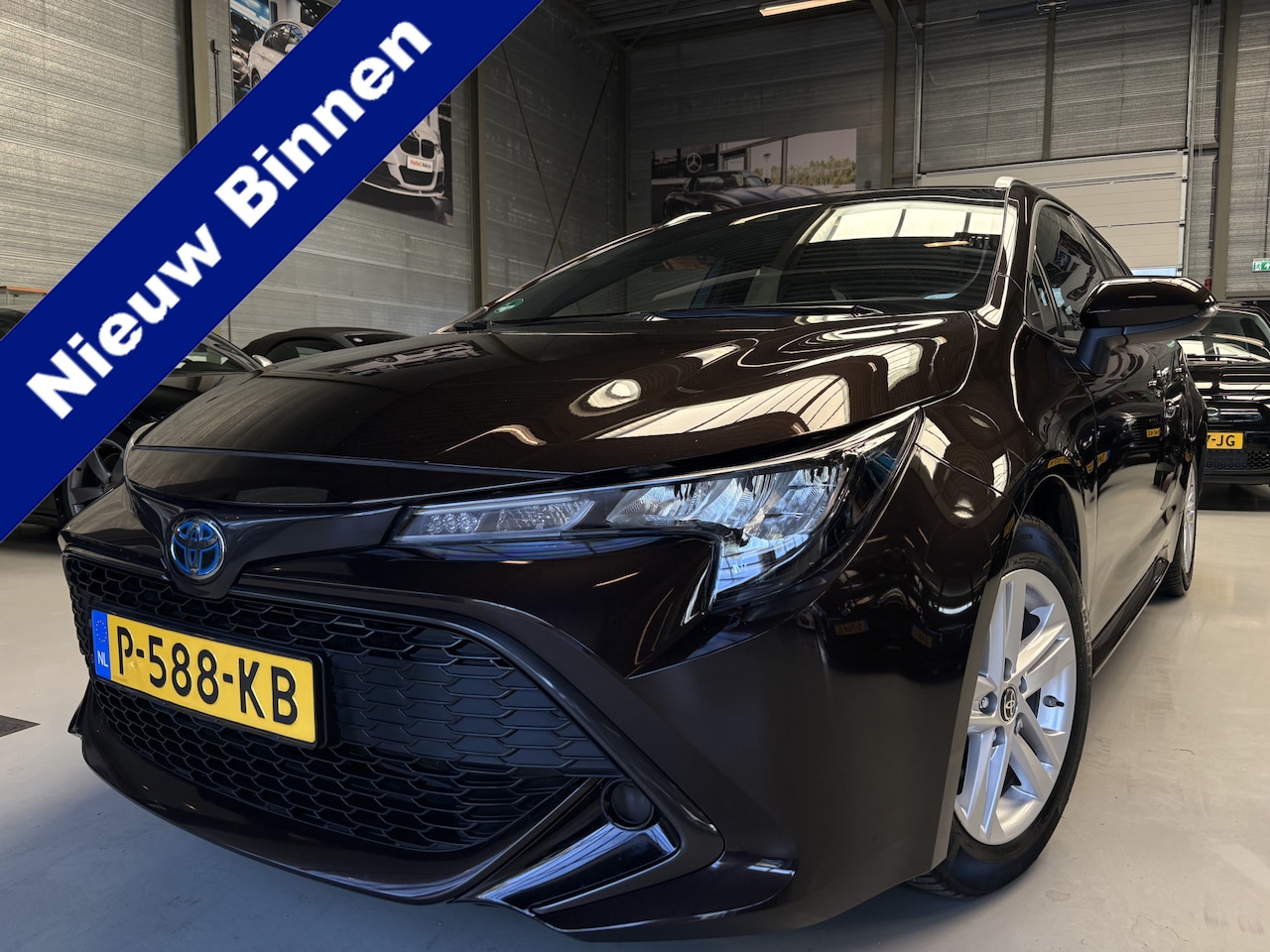 Toyota Corolla Touring Sports - 1.8 Hybrid Active Trekhaak afneembaar - AutoWereld.nl