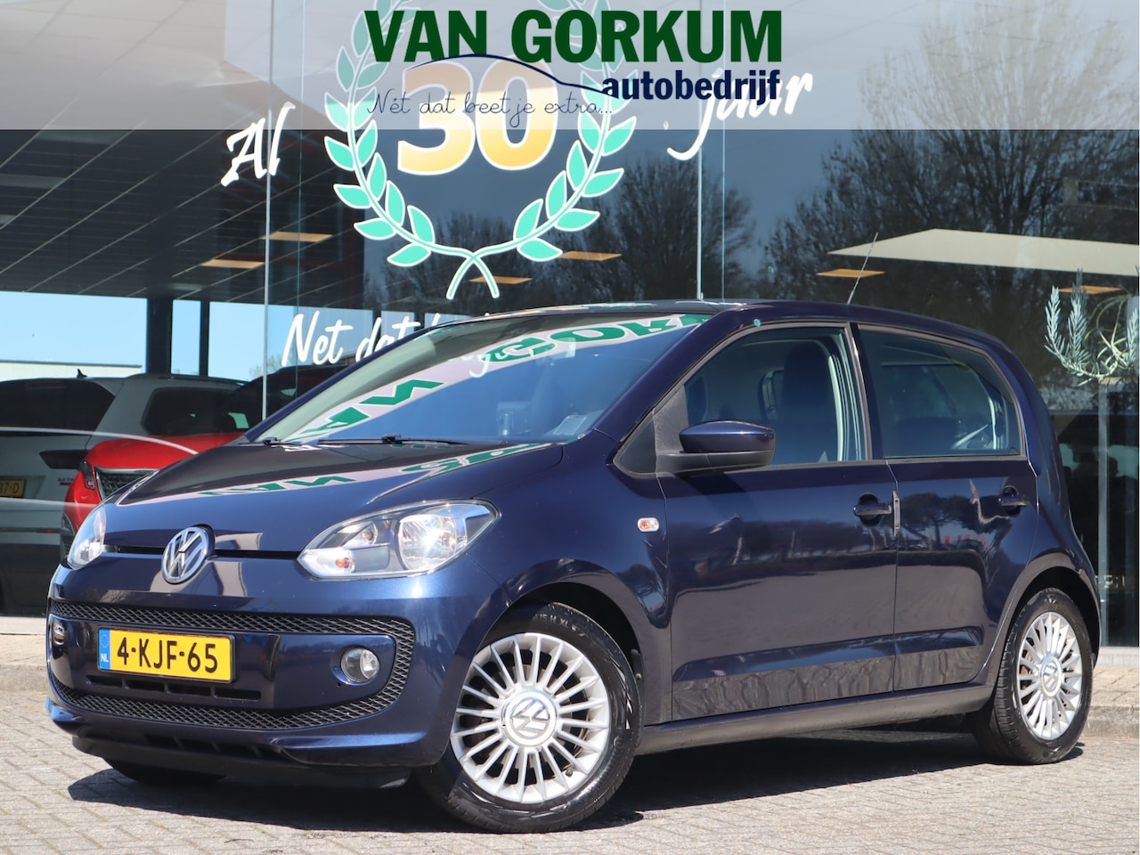 Volkswagen Up! - 1.0 high up! BlueMotion Airco / Carplay / Elekramen / Navi / 5Deurs / - AutoWereld.nl
