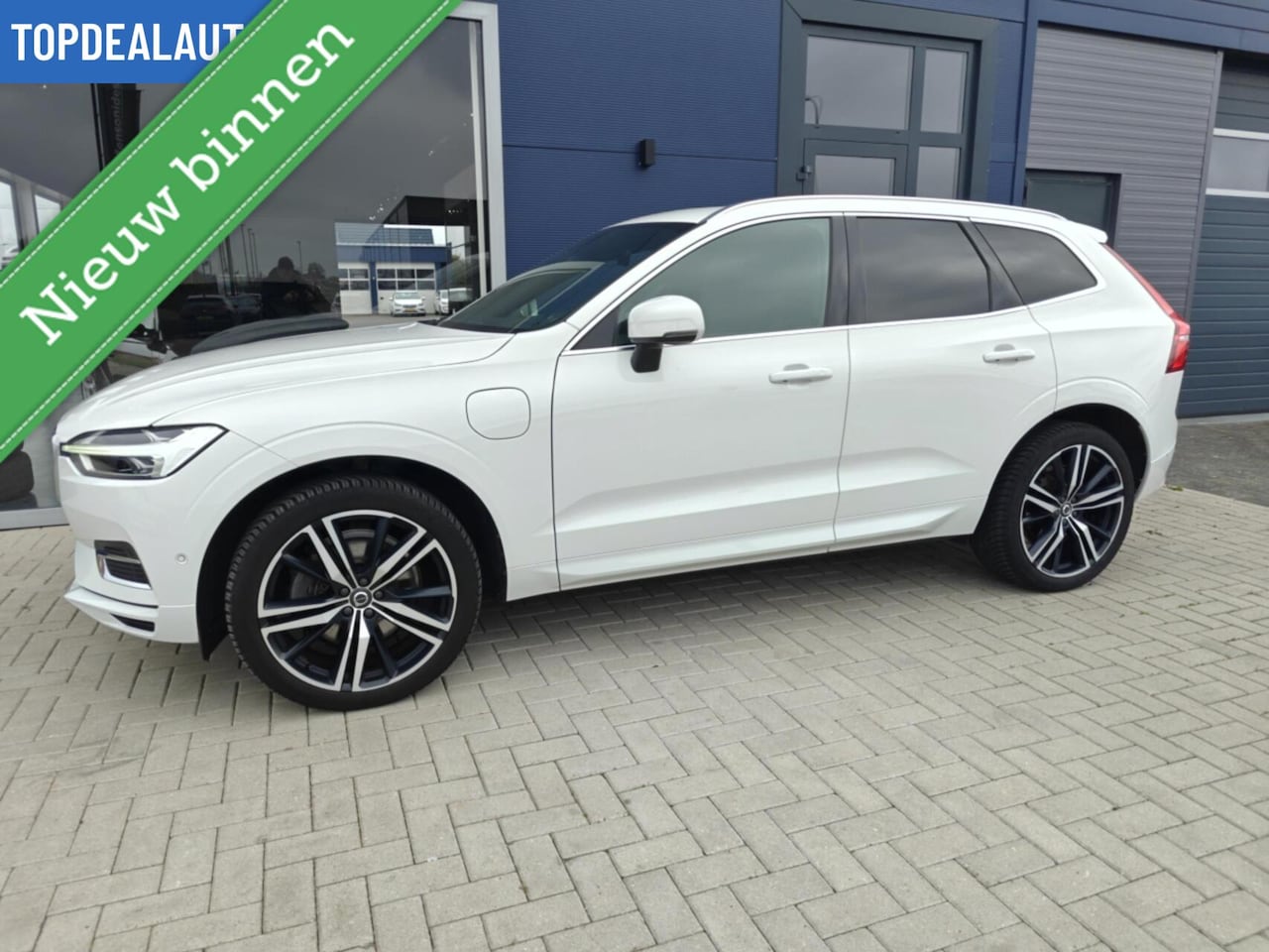 Volvo XC60 - 2.0 T8 Twin Engine AWD Dealer! Super mooie auto! - AutoWereld.nl