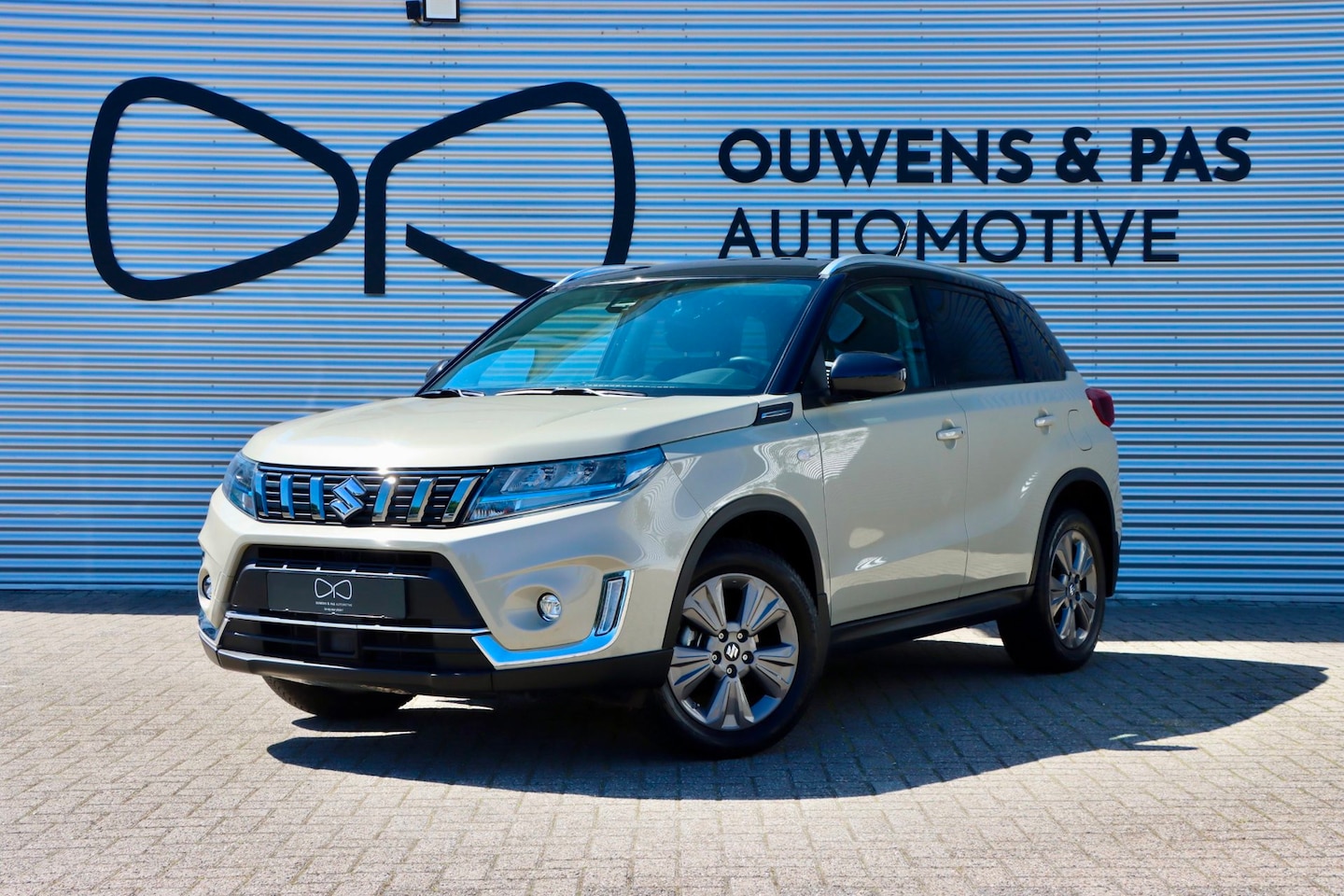 Suzuki Vitara - 1.5 Hybrid Select Rhino Edition | CAMERA | NAVIGATIE | CRUISE | STOELVERW. - AutoWereld.nl