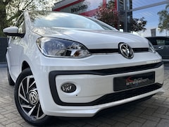 Volkswagen Up! - 1.0 BMT 75PK * AIRCO/ NAVI/ LMV/ STOELVERWARMING