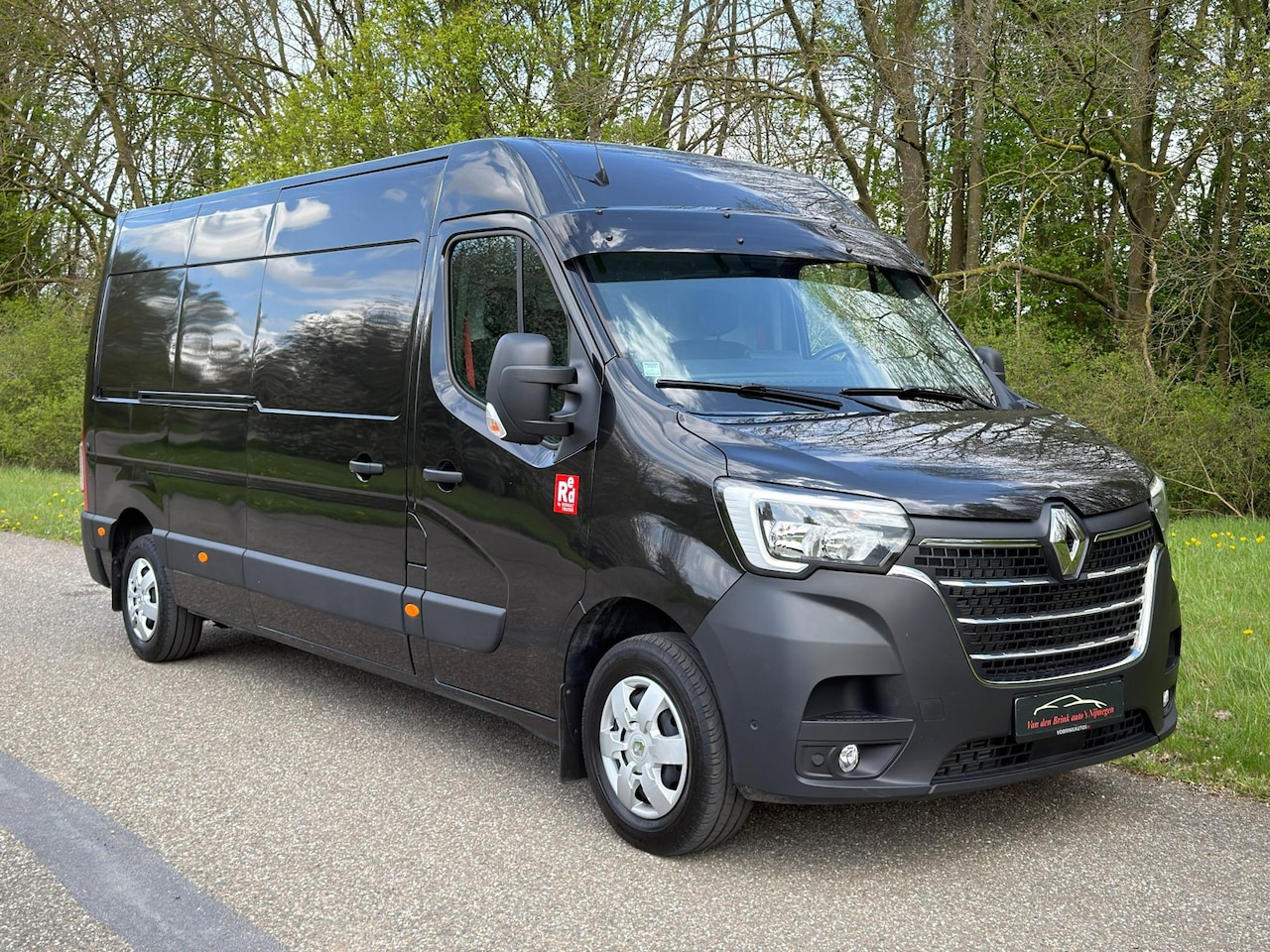 Renault Master - T35 2.3 dCi 180 L3H2 Red / Aut / Marge - AutoWereld.nl