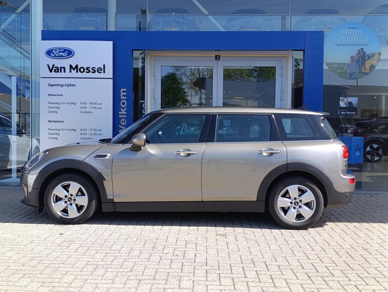 MINI Clubman - Mini 1.5 One Business | Navigatie | Climate Control | Cruise Control | Parkeersensoren - AutoWereld.nl
