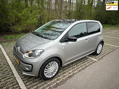 Volkswagen Up! - 1.0 groove up Panorama Fender 122DKM NAP