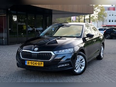 Skoda Octavia - 1.5 e-TSI Business Edition|Rijklaar|ACC|Camera|Trekhaak|Carplay|Keyless|LED|Sfeer|Stoelver