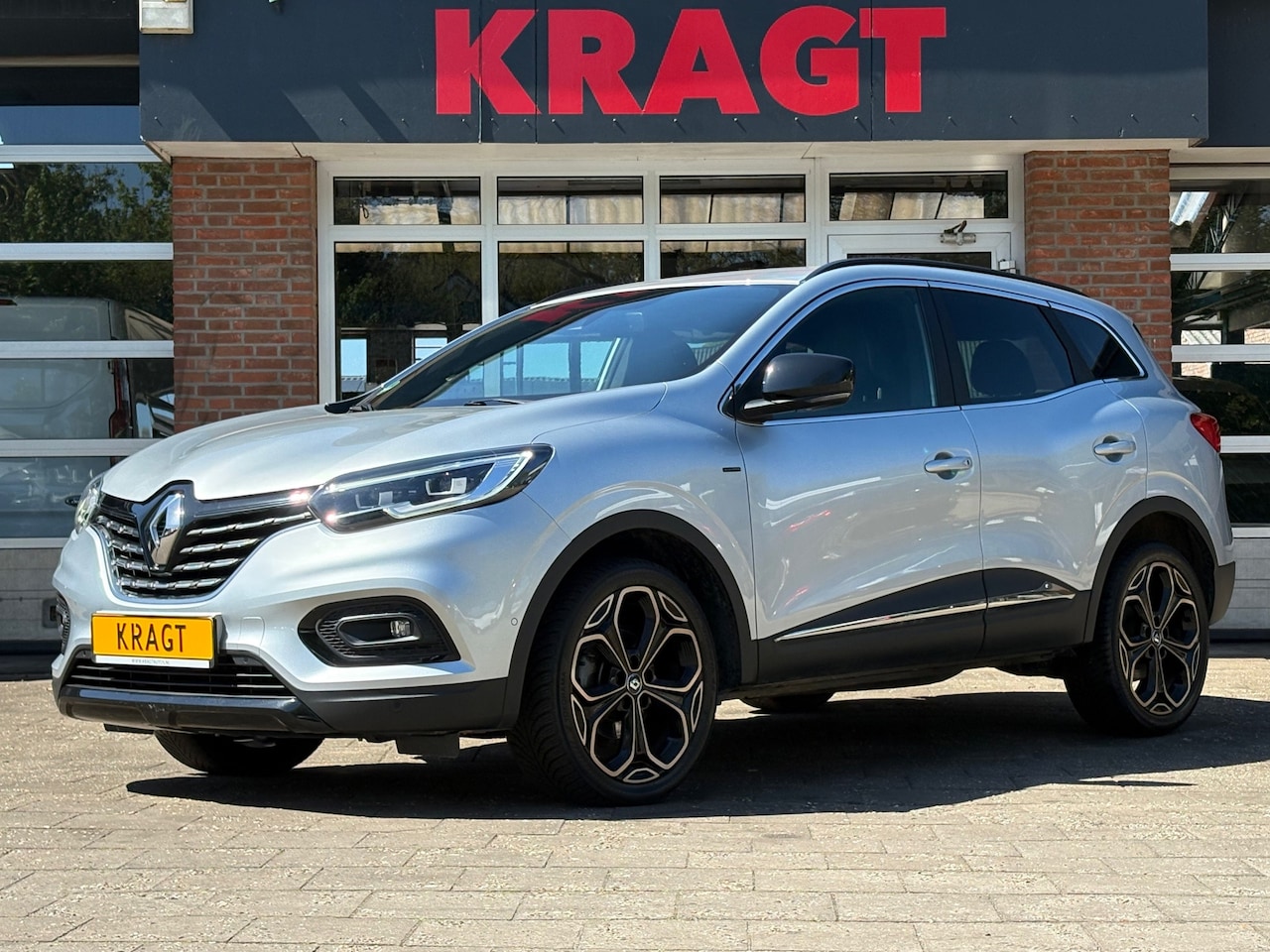 Renault Kadjar - Black Edition 1.3 TCe 140 pk - AUTOMAAT - LED - trekhaak - Navi - AutoWereld.nl
