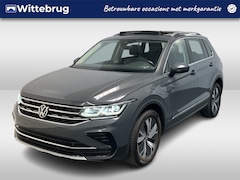 Volkswagen Tiguan - 1.4 TSI eHybrid Elegance / AUTOMAAT/ TREKHAAK/ PANO/ 245 PK/ CAMERA/ PARK. SENSOREN/ IQ. L