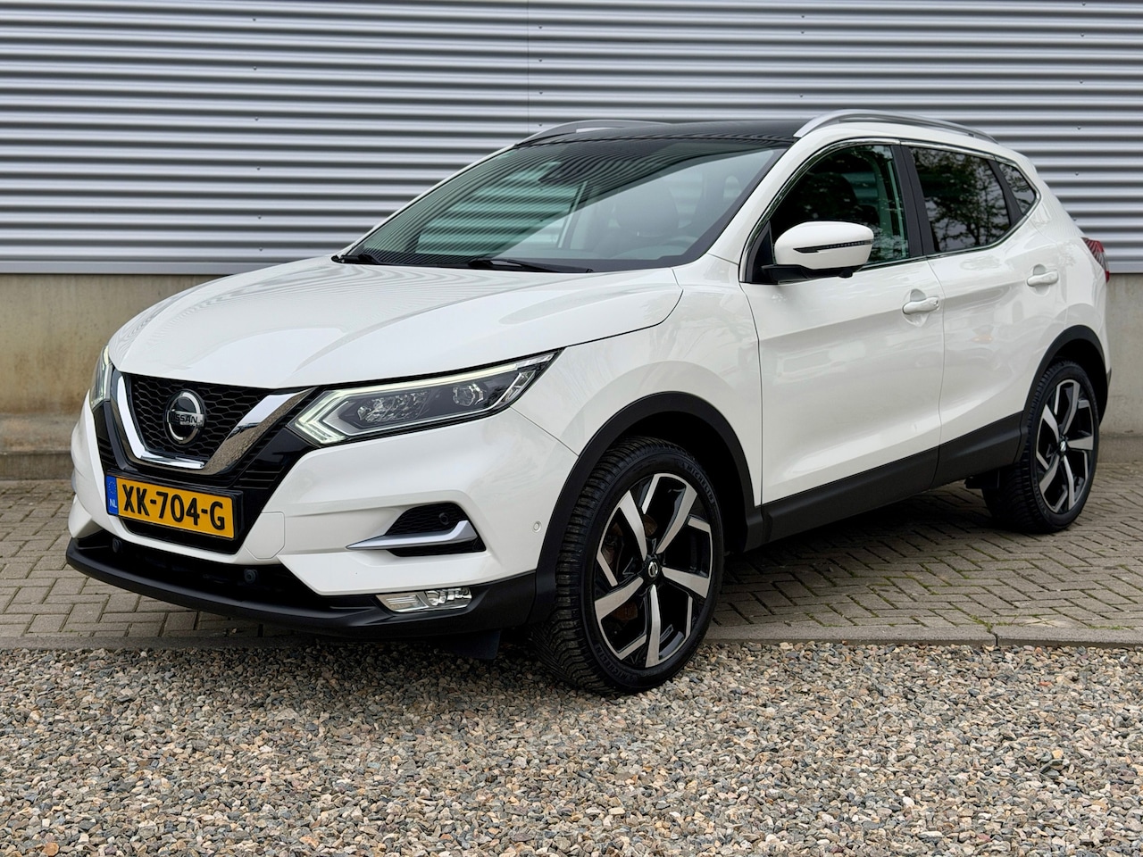 Nissan Qashqai - 1.2 Tekna + [ 1e eig. 27810 km ] - AutoWereld.nl