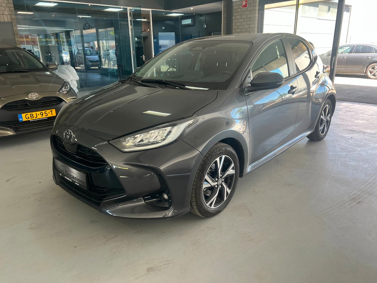 Toyota Yaris - 1.5 Hybrid 115 Business Plus Apple Carplay - AutoWereld.nl