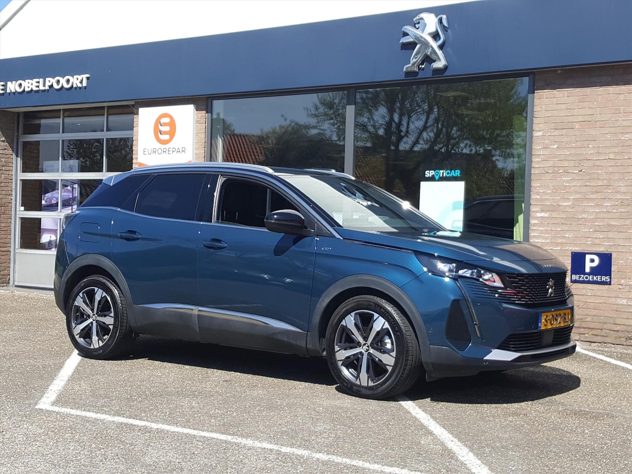 Peugeot 3008 - GT 1.2-130pk AUTOMAAT/EAT8 Navigatie| Trekhaak | Apple Carplay & Android Auto | KEYLESS | - AutoWereld.nl
