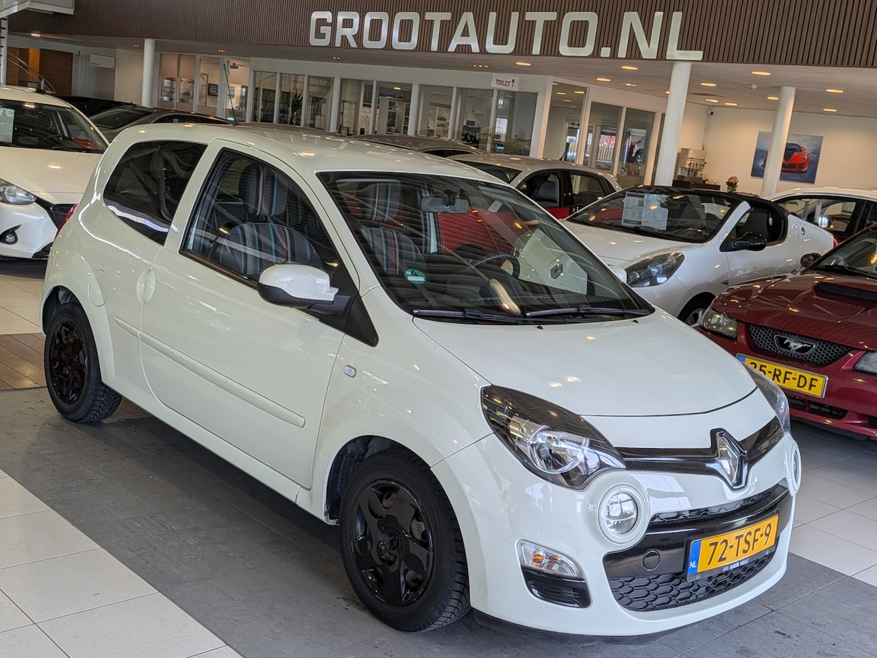 Renault Twingo - 1.2 16V Collection Airco, Cruise Control, Stuurbekrachtiging - AutoWereld.nl