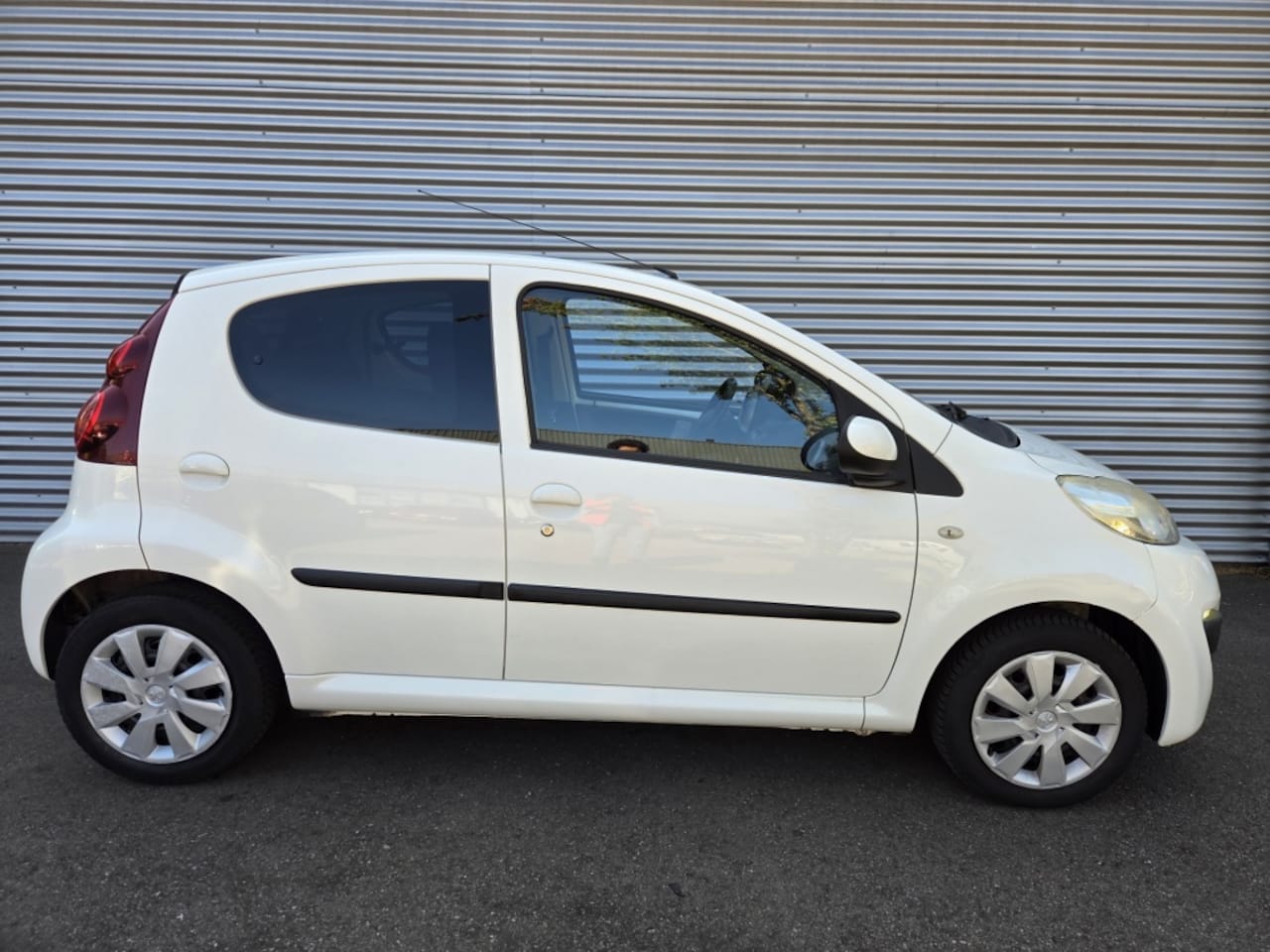Peugeot 107 - 1.0 Active 1.0 Active - AutoWereld.nl