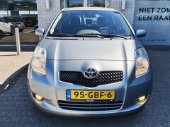 Toyota Yaris - 1.3 VVTi Sol MMT | Automaat | Trekhaak | Sensoren | Cruis Contro
