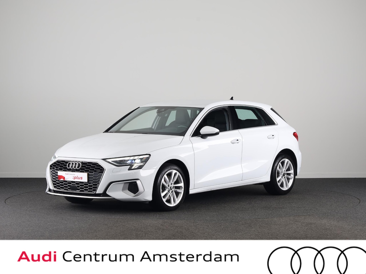 Audi A3 Sportback - 30 TFSI Attitude 110 pk S-tronic | Navigatie | Parkeersensoren achter | Cruise control | L - AutoWereld.nl