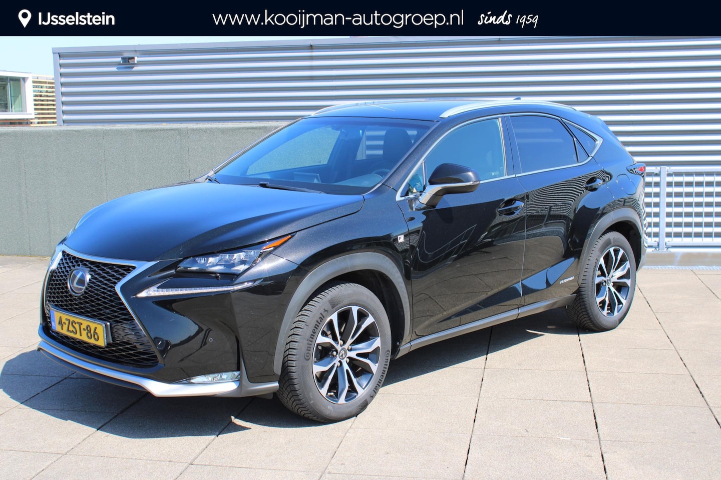 Lexus NX - 300h AWD F Sport Line Lederen bekleding / Stoelverwarming / All season banden - AutoWereld.nl