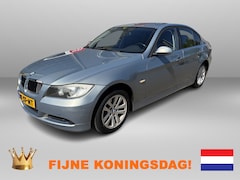 BMW 3-serie - 318i Airco | Cruise control | Carkit | Lm velgen